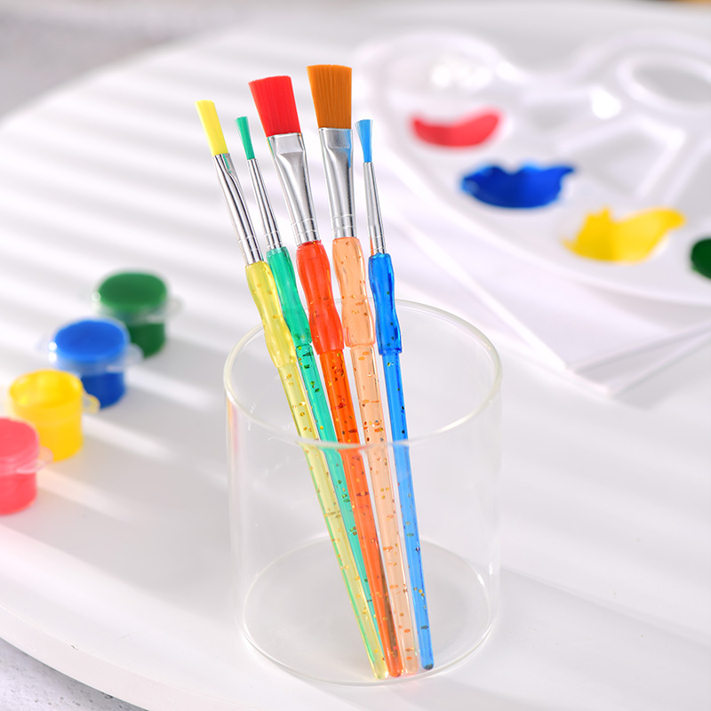 Детская блестящая кисть с мягкой рукой